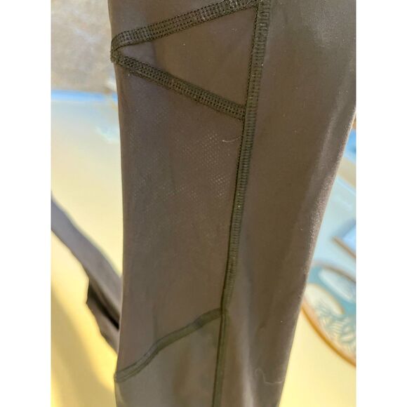 Lululemon High Rise Tight Mesh Panel Tiered Ankle 6 - Picture 5 of 8